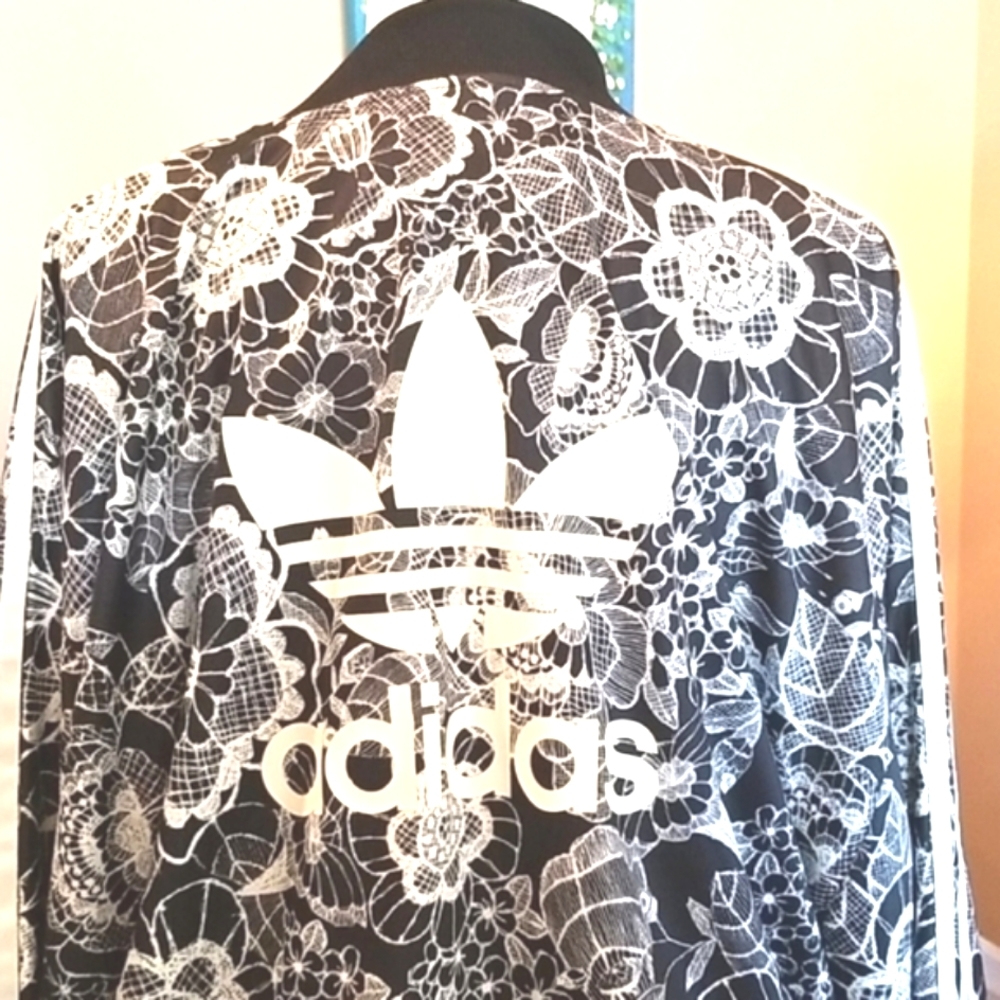 FARM × ADIDAS Florido Batwing Battenberg Lace B & W SUPERSTAR Cape  Leggings SET - Picture 5 of 16